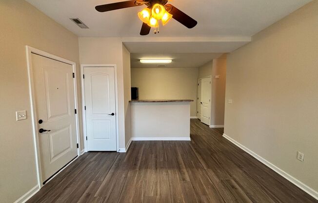 1 bed, 1 bath, 687 sqft, $775, Unit O12