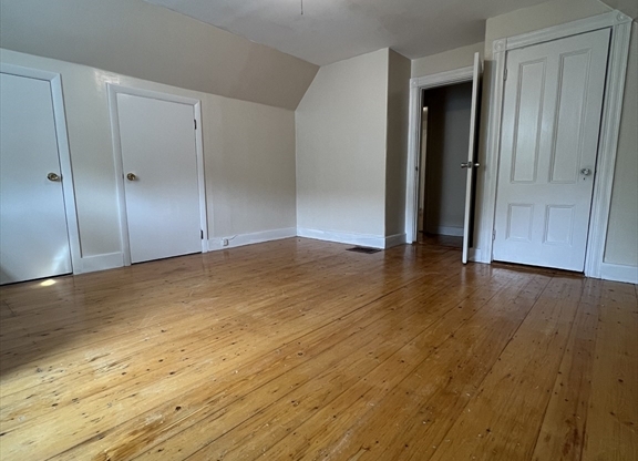 34 MYRTLE AVE