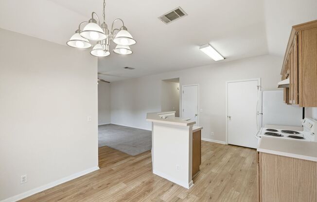 3201-E El Salido Pkwy