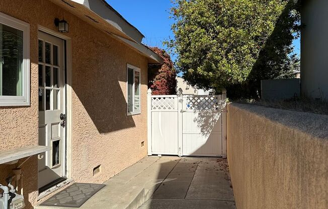 3 beds, 1 bath, $4,500