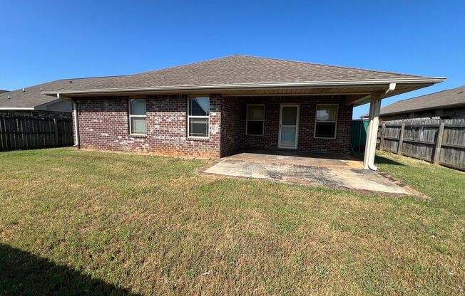 4 beds, 2 baths, $1,825