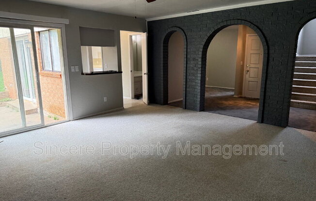 11808 BIGGS CIR