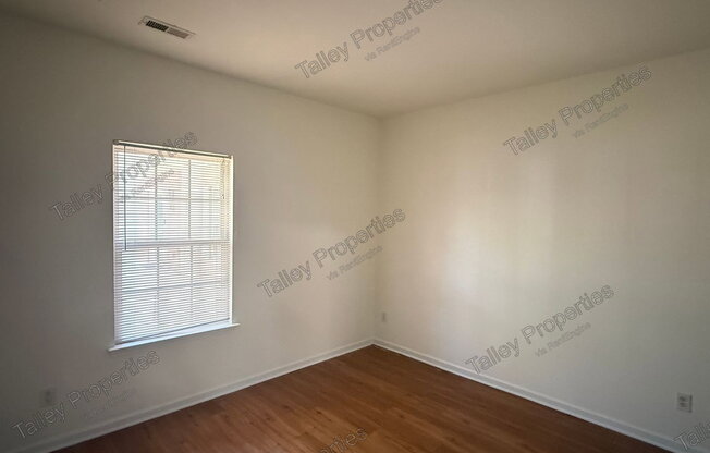7033 SOMERSET SPG DR