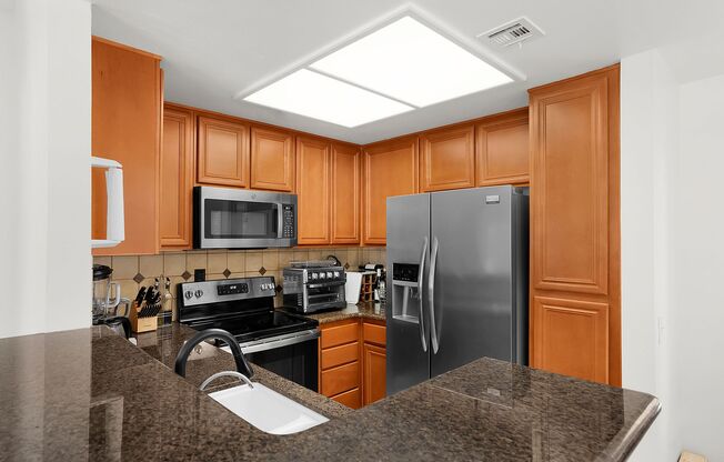 Stylish Furnished 2BR/2BA Condo with Resort Amenities in Prime Mission Valley Location! - Move in Special!!!