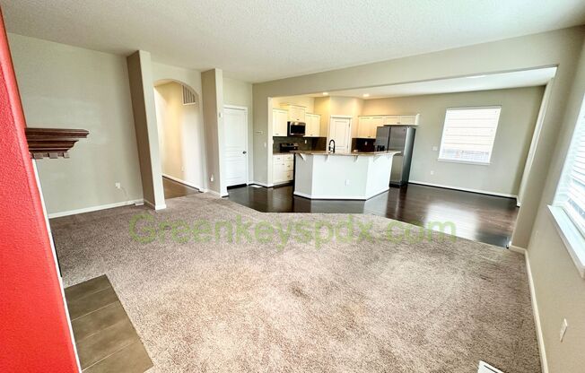 Gorgeous 3-Bedroom 2.5-Bathroom House with Fenced Yard, Attached Garage