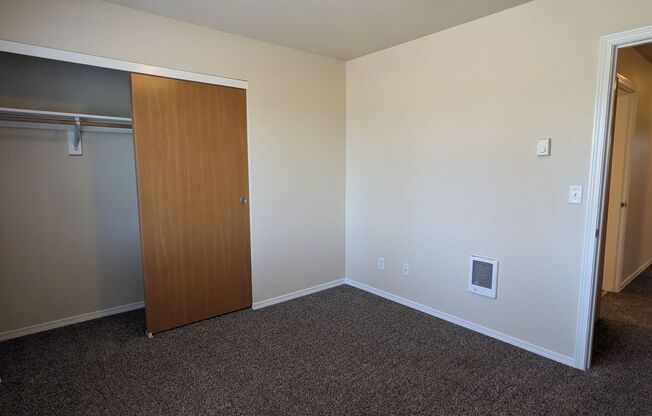 3 beds, 2 baths, 1,180 sqft, $1,695, Unit B303