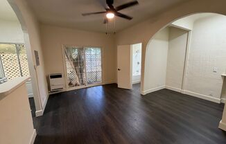 1102 S. Mariposa Ave