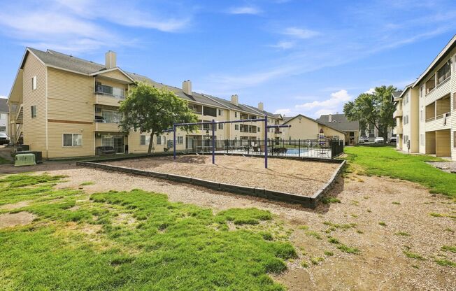 2 beds, 2 baths, 1,140 sqft, $1,495