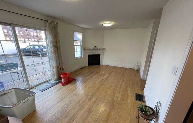 19 SAYBROOK ST