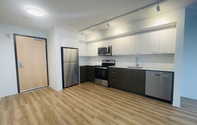 1 bed, 1 bath, 653 sqft, $3,500, Unit 507