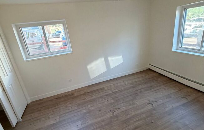 1 bed, 1 bath, 800 sqft, $1,195, Unit 3650 S Lincoln 12