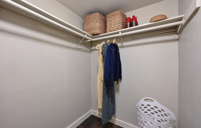 Studio, 1 bath, 400 sqft, $1,075
