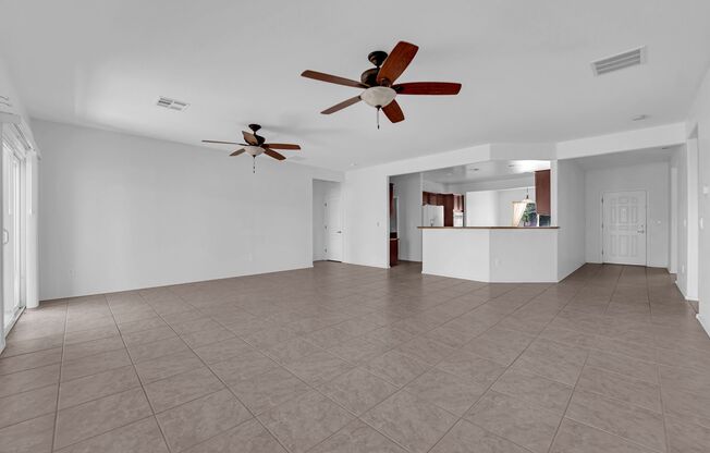 Huge 2 bedroom, 2 bath house with a Den on the Golf Course!  Age Restricted! Beautiful House!