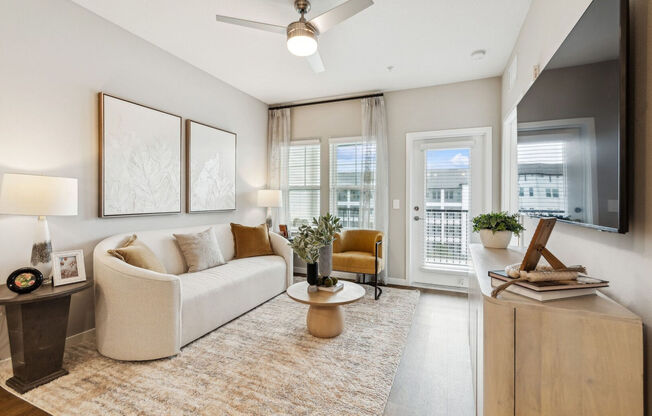 1 bed, 1 bath, 786 sqft, $1,825