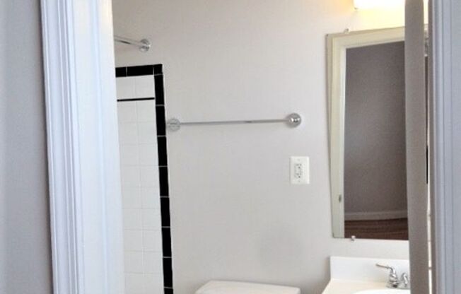 Studio, 1 bath, 407 sqft, $2,075, Unit H411