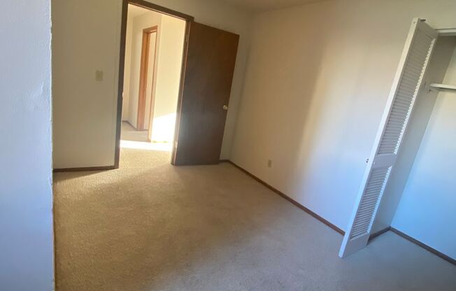 3 beds, 1.5 baths, 1,066 sqft, $1,499, Unit 5212 03