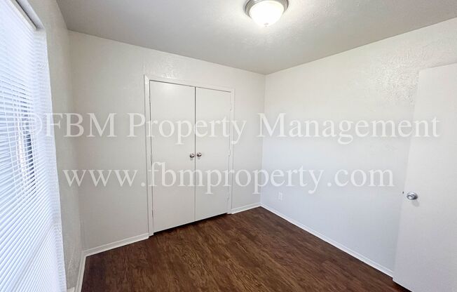 2 beds, 1 bath, $1,025, Unit 121