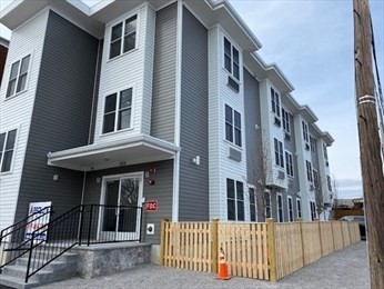 208 NEPONSET VLY PKWY