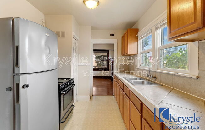 126 CONTRA COSTA ST