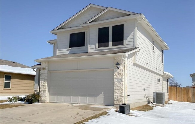 1002 HAWKEYE PT RD