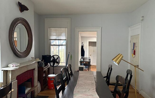 395 Crown Street 6 Bed 2 Bath House - Get One Month Free Rent!
