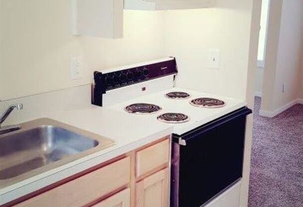 2 beds, 1 bath, $1,400