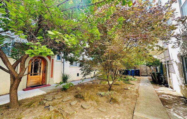 Studio, 1 bath, 350 sqft, $1,795, Unit Haste #16