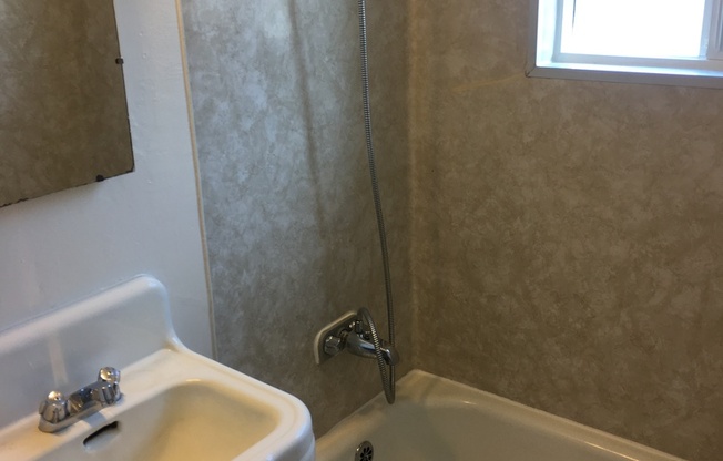1 bed, 1 bath, 600 sqft, $1,495, Unit C10