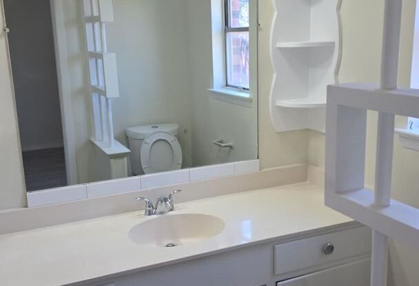 3 beds, 1.5 baths, $1,900