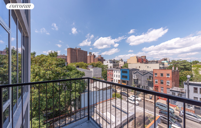 1044 BEDFORD AVE