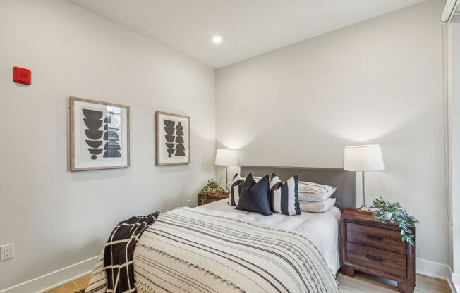 2 beds, 1 bath, 779 sqft, $1,750, Unit 105