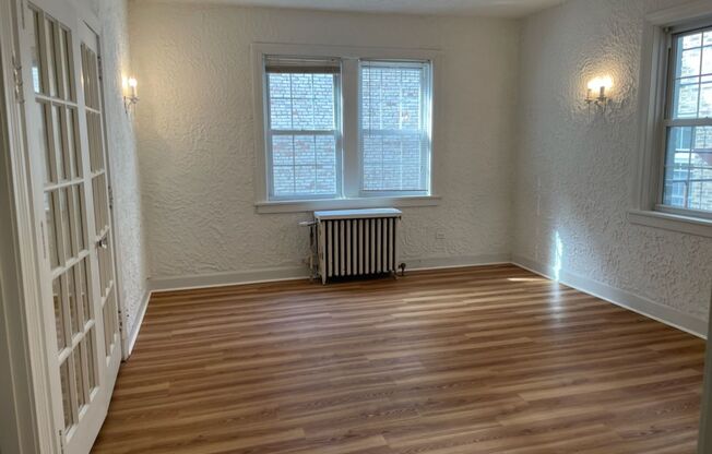 Studio, 1 bath, 366 sqft, $1,100