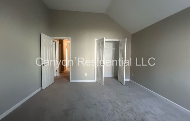 3 beds, 2.5 baths, $1,900