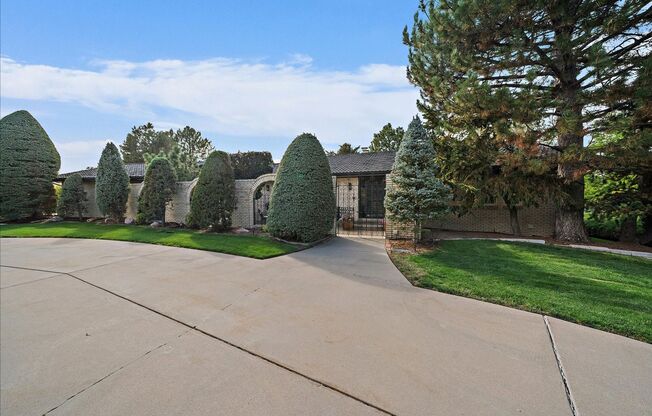 Gorgeous 4 bed 5 bath Luxury rental in Cherry Hills Village!