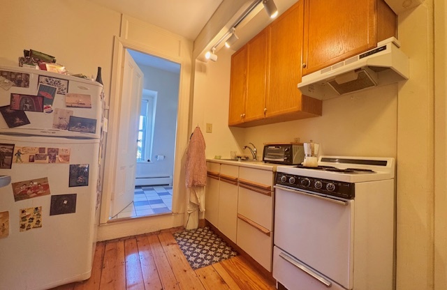 14 PHILLIPS ST