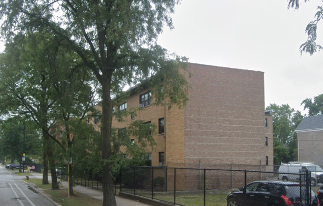 7770-78  S South Shore Drive Chicago, IL 60649