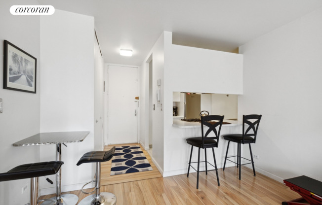 1 bed, 1 bath, 670 sqft, $5,000, Unit 25D