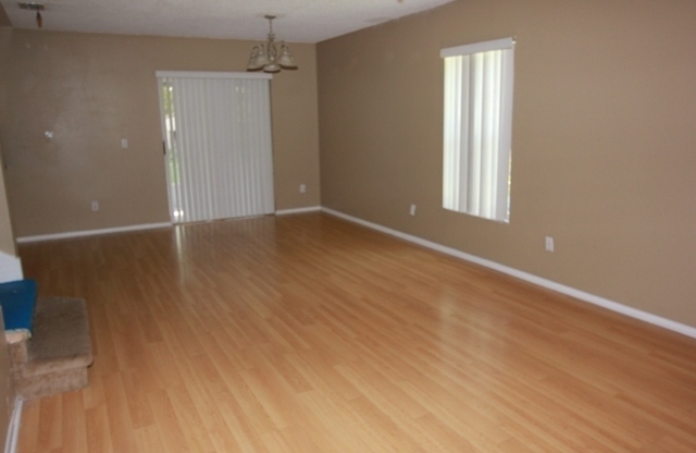 Apopka - 3 Bedroom, 2.5 Bathroom - $1,795.00