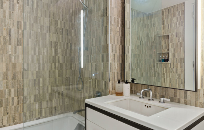 1 bed, 1 bath, $8,750, Unit 20D