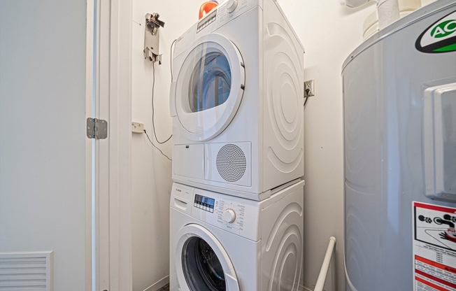 2 beds, 2 baths, 1,440 sqft, $4,000, Unit 508