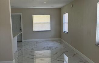 2 beds, 1 bath, $1,600