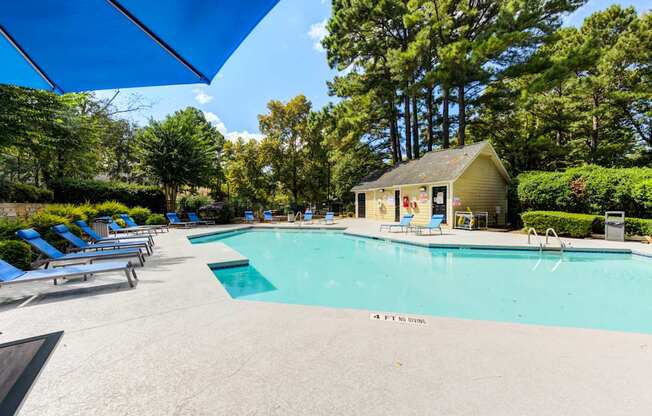 Welcome To Laurel Oaks Apartments in North Raleigh