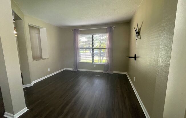 Eagle Lake Single Family Home Available!!