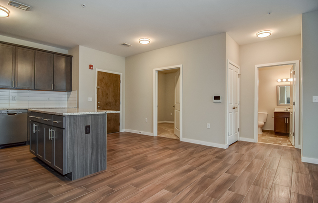 1 bed, 1 bath, 762 sqft, $2,395, Unit Residence 413