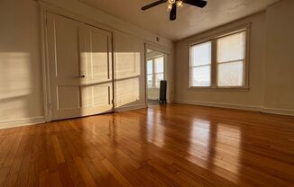 Studio, 1 bath, 400 sqft, $825, Unit 415