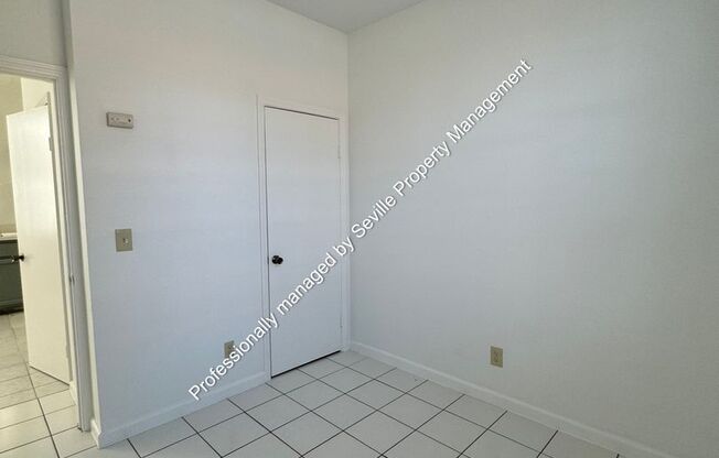 2 beds, 1 bath, 800 sqft, $2,095, Unit E