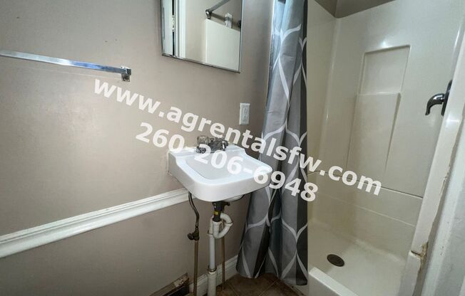 Studio, 1 bath, 300 sqft, $750, Unit #1