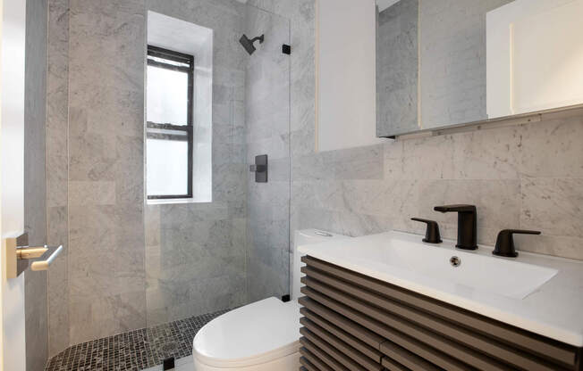1392 MADISON AVE