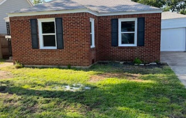 Affordable 2 Bedroom, 1 Bath Cottage in Bluebonnet Hills near TCU- 76109