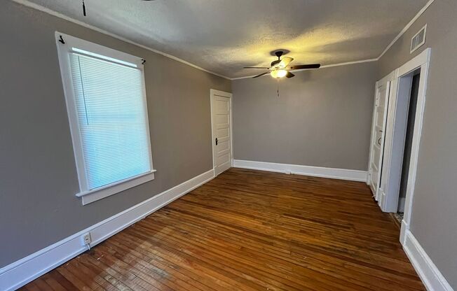 1 bed, 1 bath, $825, Unit 1702 19th Street